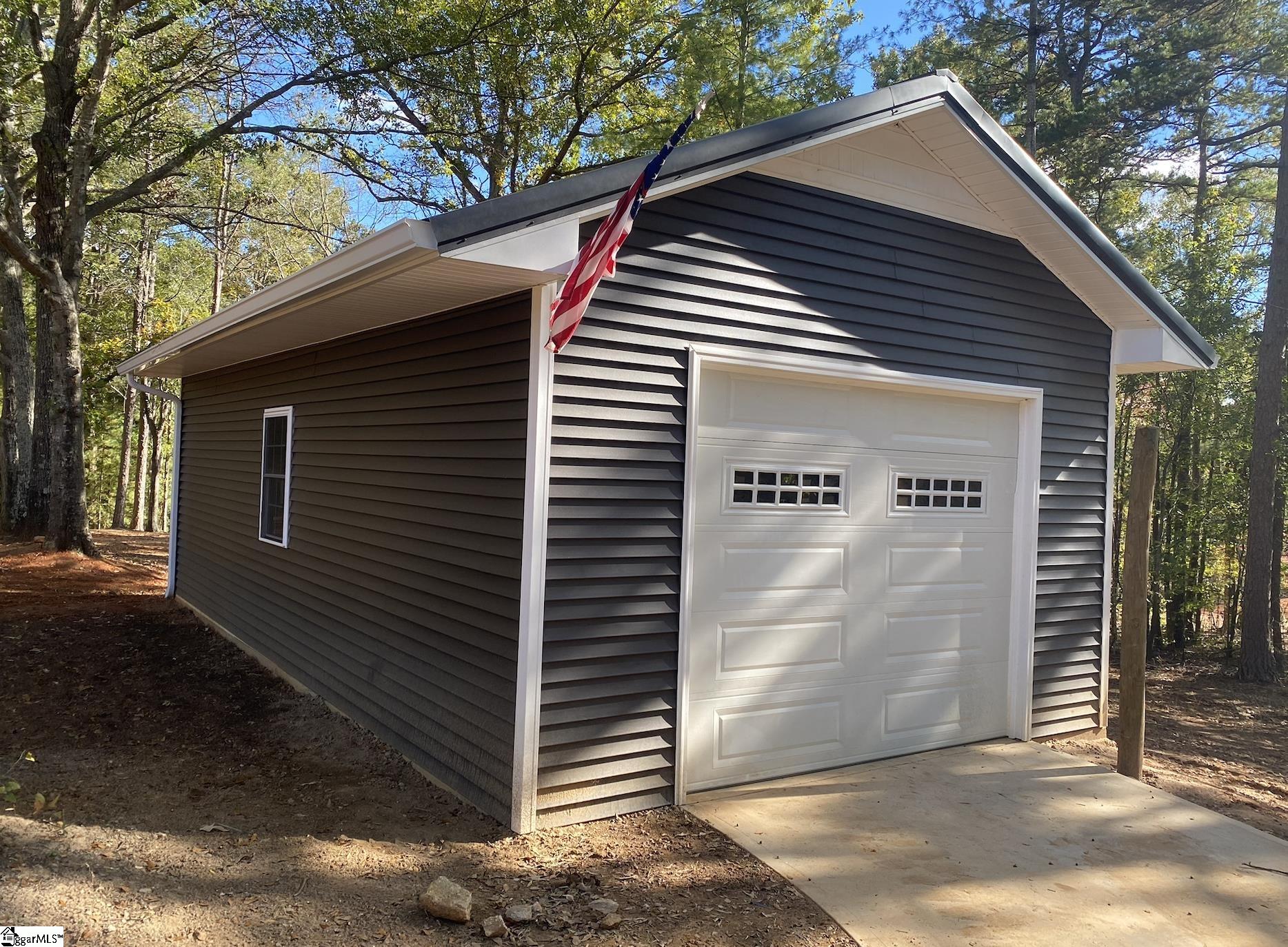 143 Marler Road Gray Court, SC 29645 - Photo 10 of 28