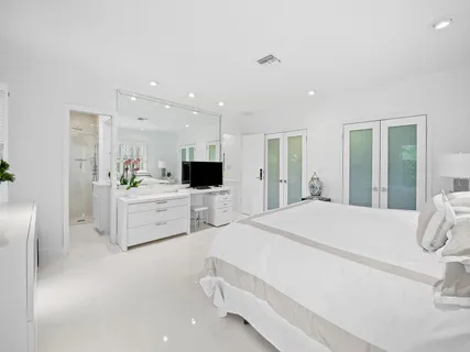 $2,590,000 | 2831 Northeast 40th Street, Fort Lauderdale, FL 33308