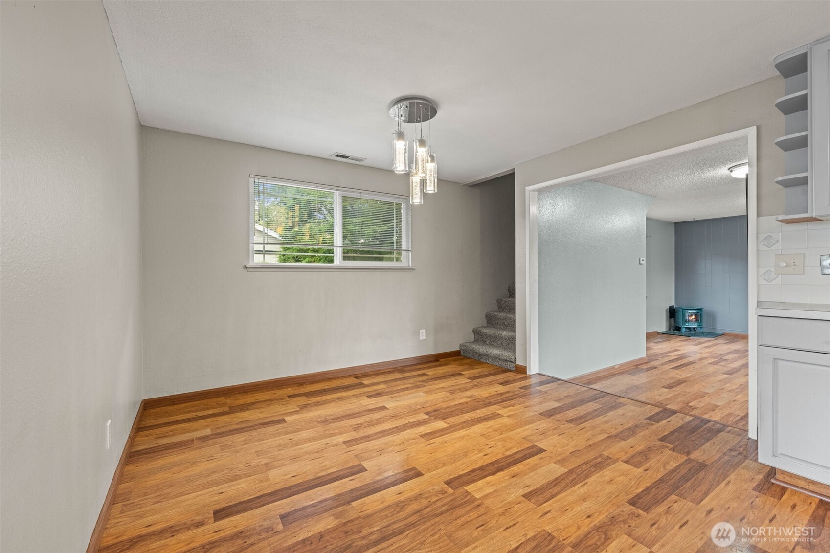 1209 Dundee Drive Cosmopolis, WA 98537 - Photo 23 of 40 a view of empty room with window and ceiling fan