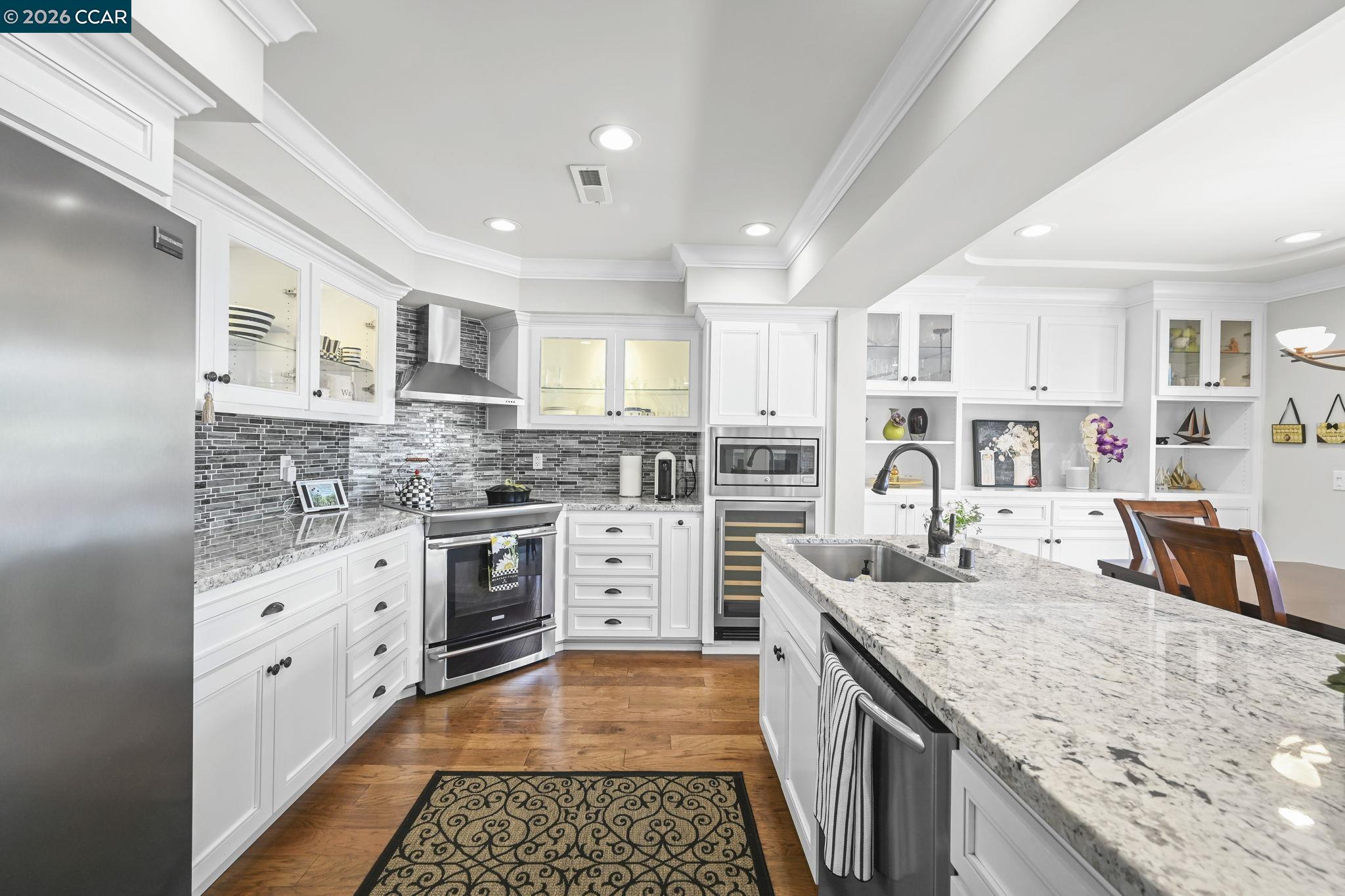 3033 Golden Rain Road, Unit 6 Walnut Creek, CA 94595 - Photo 7 of 40