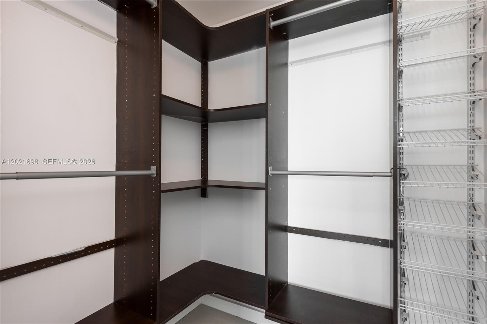 92 Southwest 3rd Street, Unit 2812 Miami, FL 33130 - Photo 14 of 23
