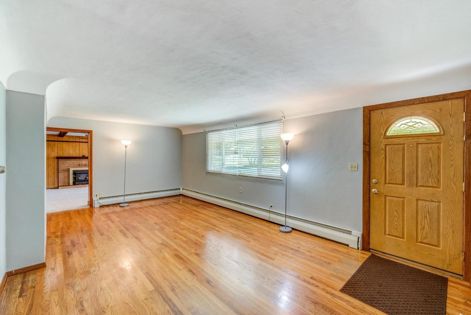 6326 Mullen Road Cincinnati, OH 45247 - Photo 3 of 32