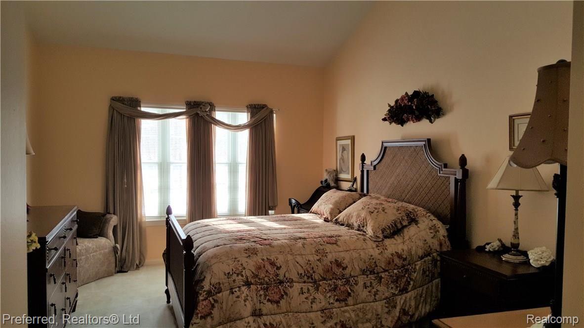 48289 Rockefeller Drive Canton, MI 48188 - Photo 20 of 29 BEAUTIFUL MASTER SUITE