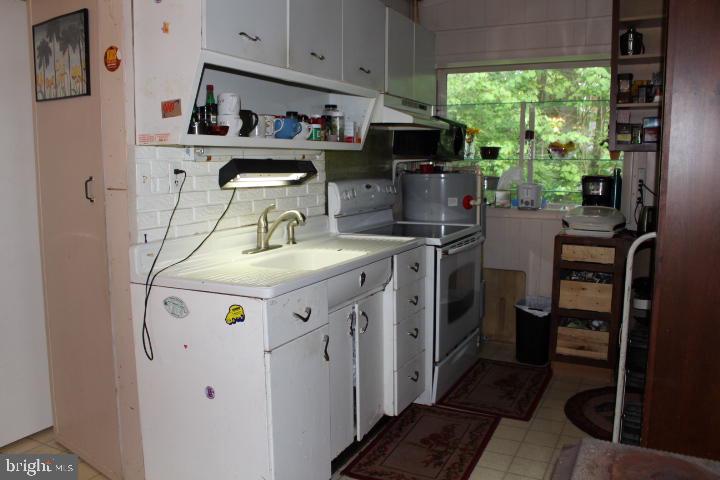 1220 Seglock Road Lititz, PA 17543 - Photo 5 of 16