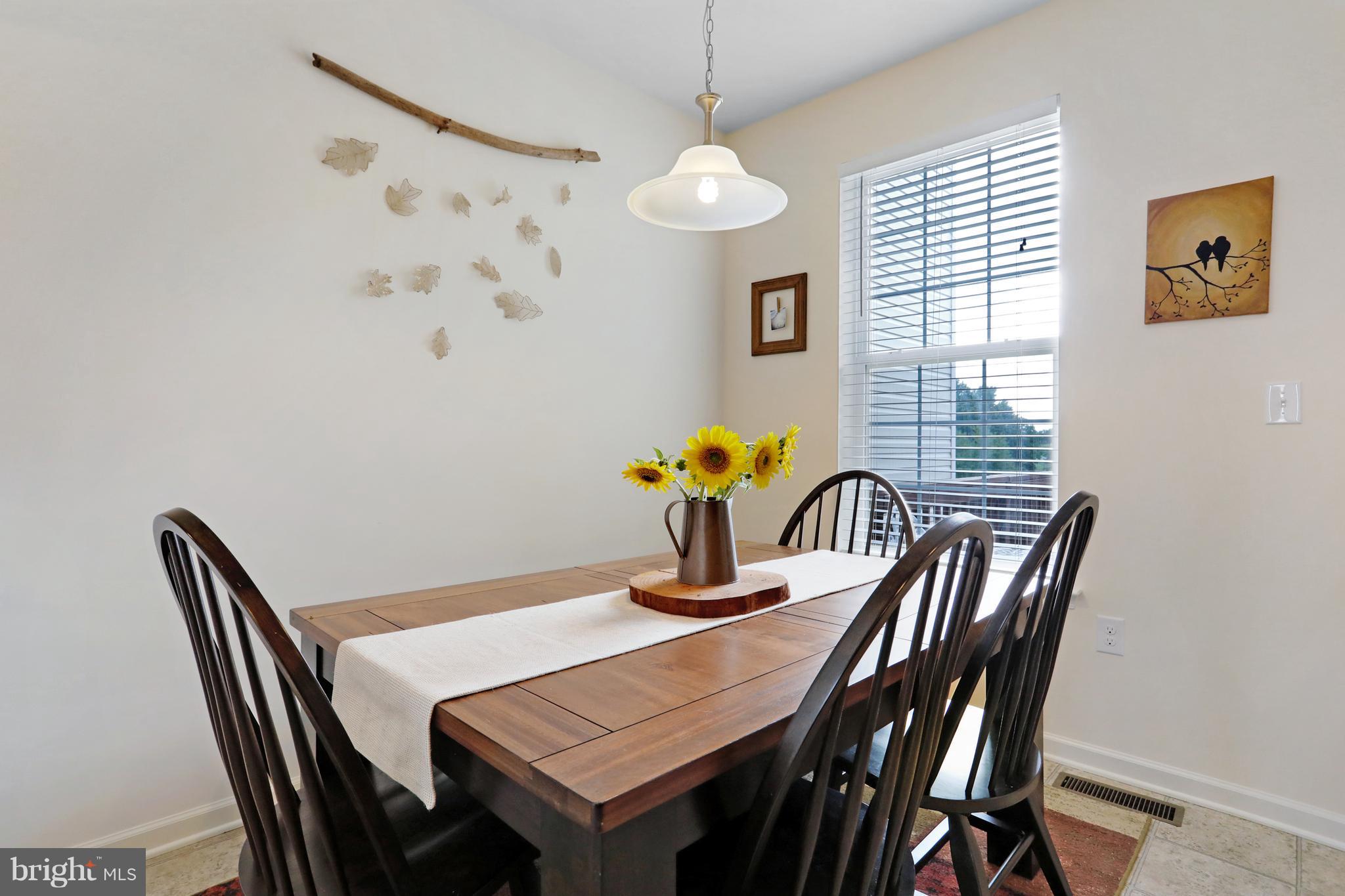 58 Piccadilly Court Falling Waters, WV 25419 - Photo 11 of 30 Cozy Eat-In Kitchen