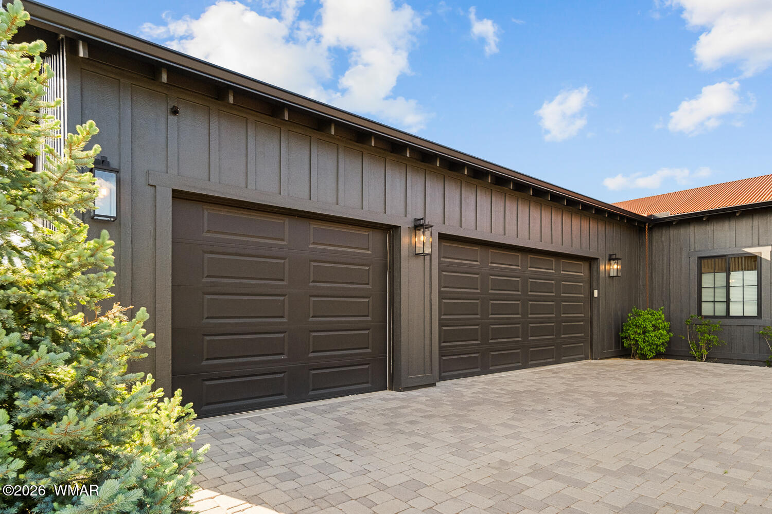512 Fieldy Road Show Low, AZ 85901 - Photo 81 of 128 Luxury 3-Car Garage