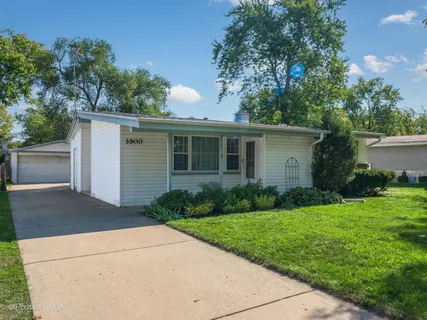 $369,900 | 3900 Bluebird Lane, Rolling Meadows, IL 60008