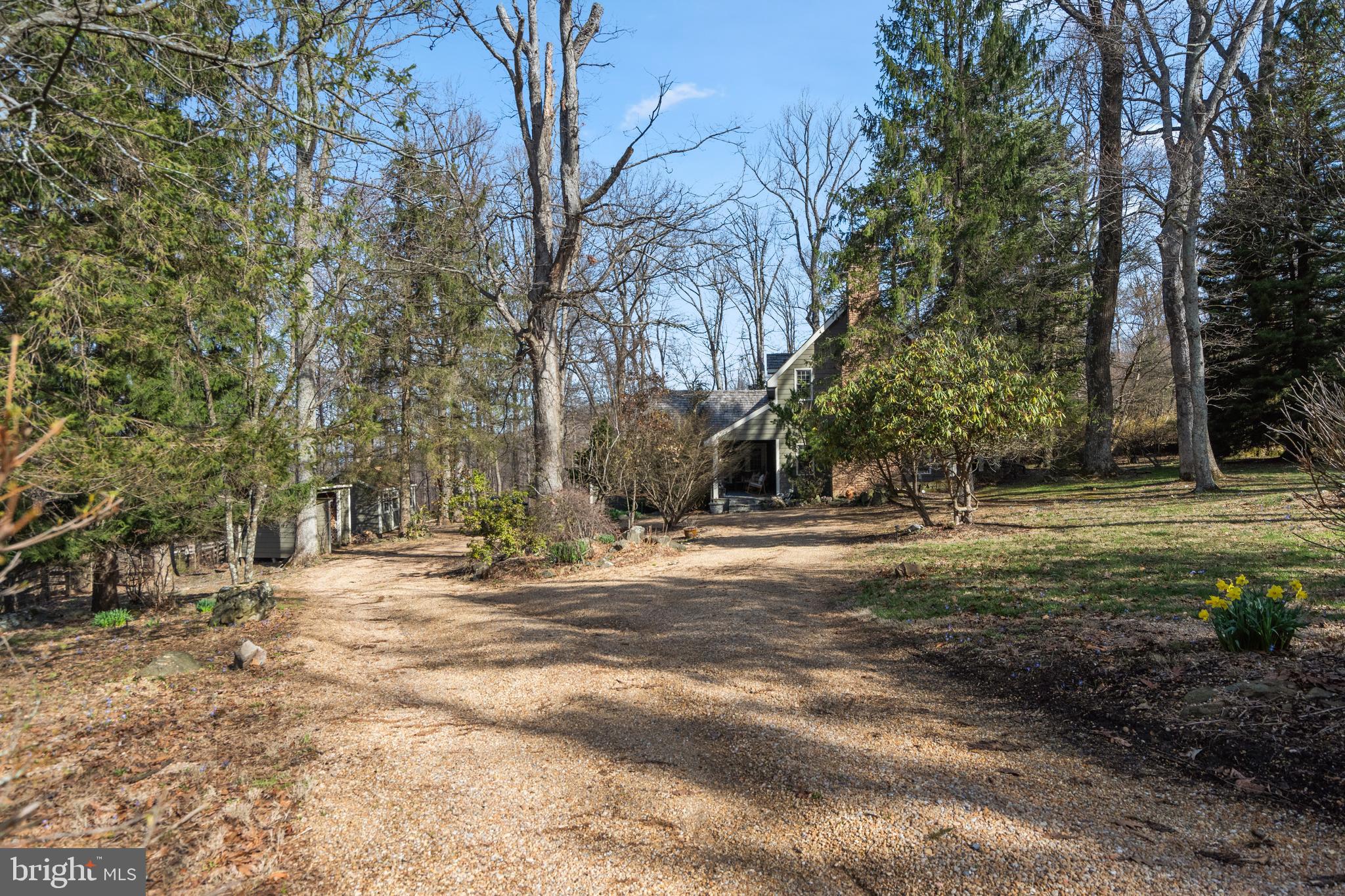 17641 Raven Rocks Road Bluemont, VA 20135 - Photo 98 of 109 Circular Driveway