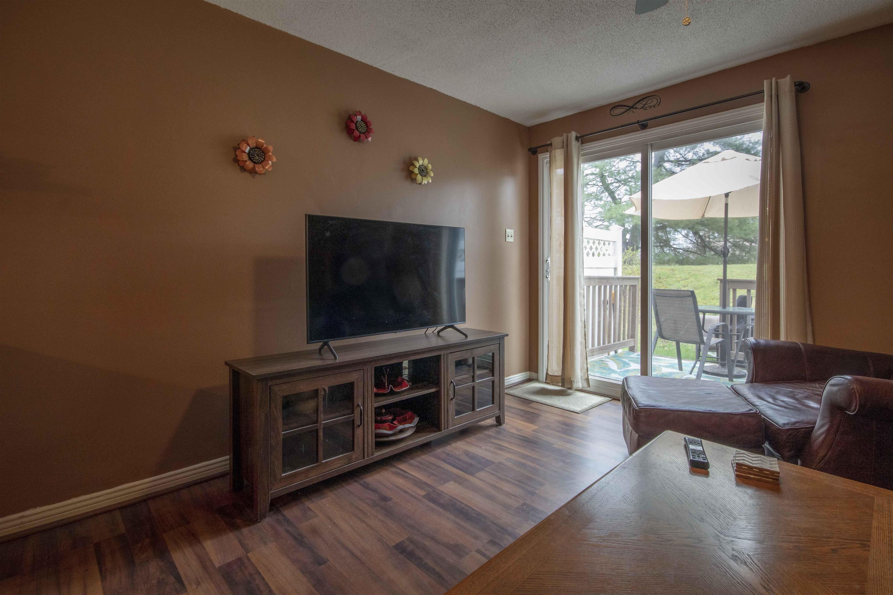 72 Shelburne Road, Unit 72 Merrimack, NH 03054 - Photo 11 of 31 Gallery Image 11