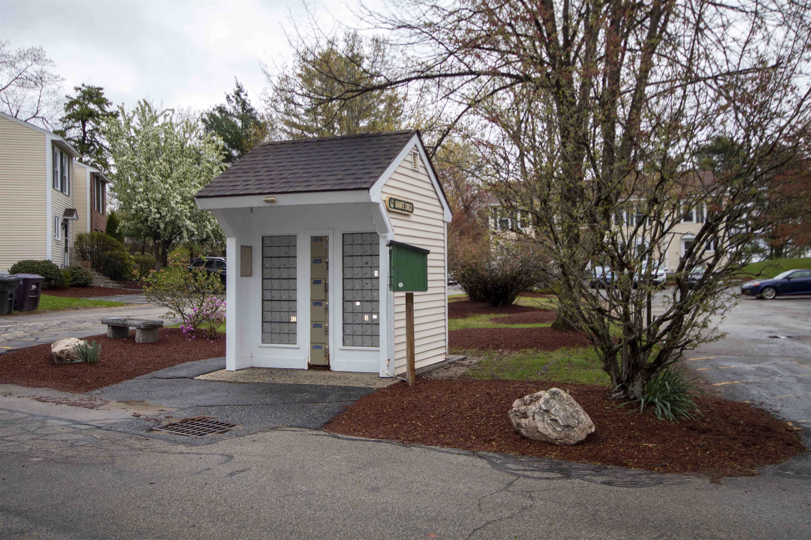 72 Shelburne Road, Unit 72 Merrimack, NH 03054 - Photo 4 of 31 Gallery Image 4