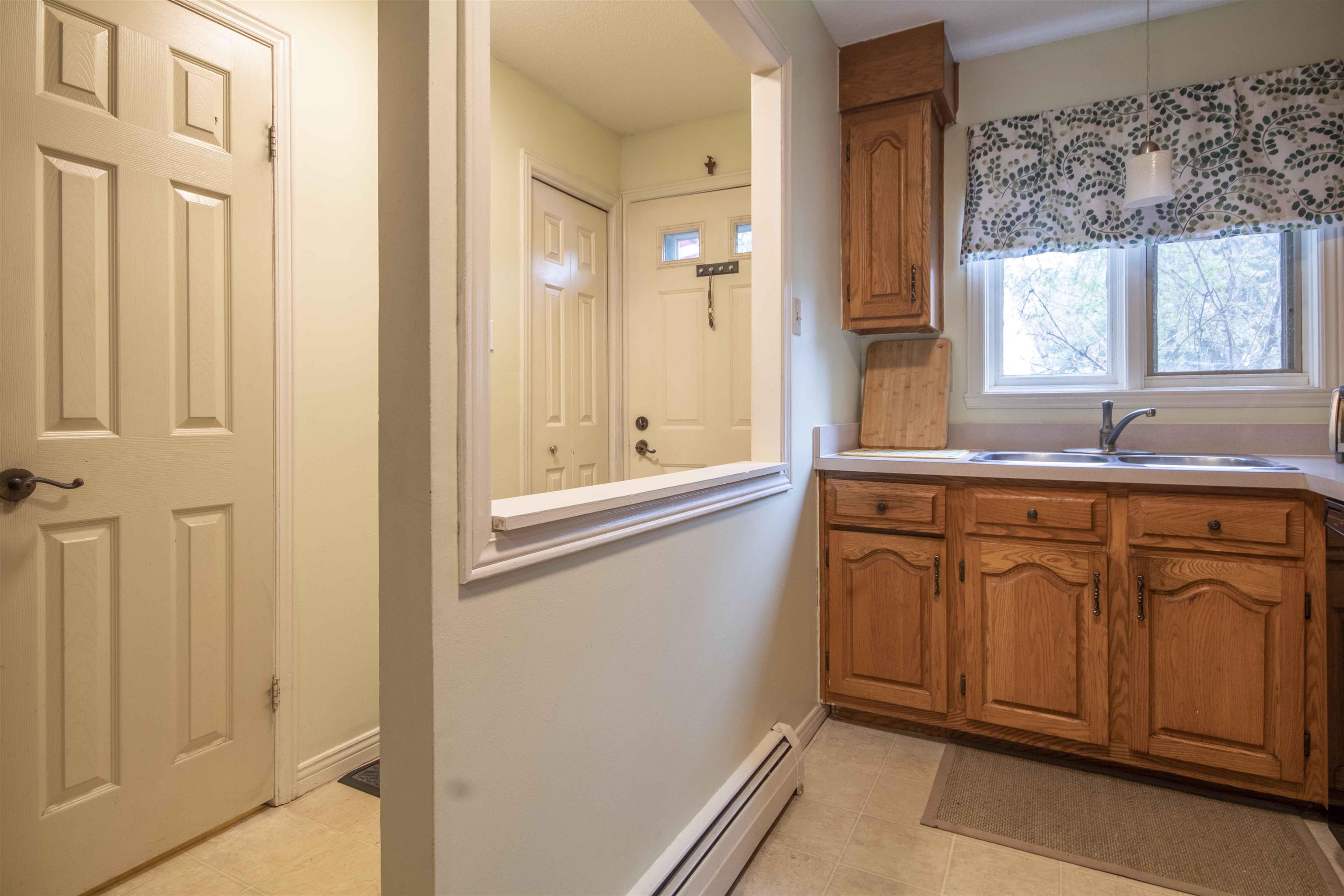 72 Shelburne Road, Unit 72 Merrimack, NH 03054 - Photo 5 of 31 Gallery Image 5