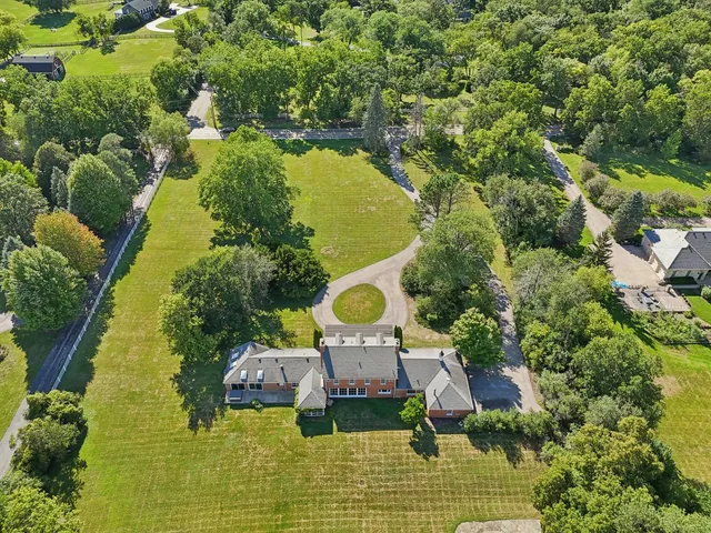 $1,298,000 | 60 Ridge Road, Barrington Hills, IL 60010