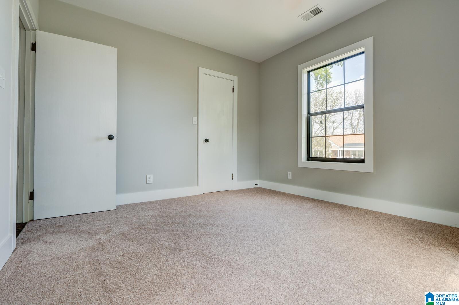 829 Valley Rd Place Birmingham, AL 35208 - Photo 23 of 34