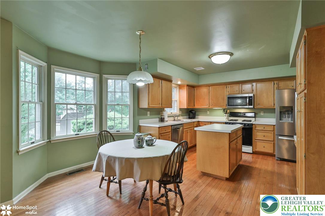4070 Ross Road Bethlehem, PA 18020 - Photo 16 of 59
