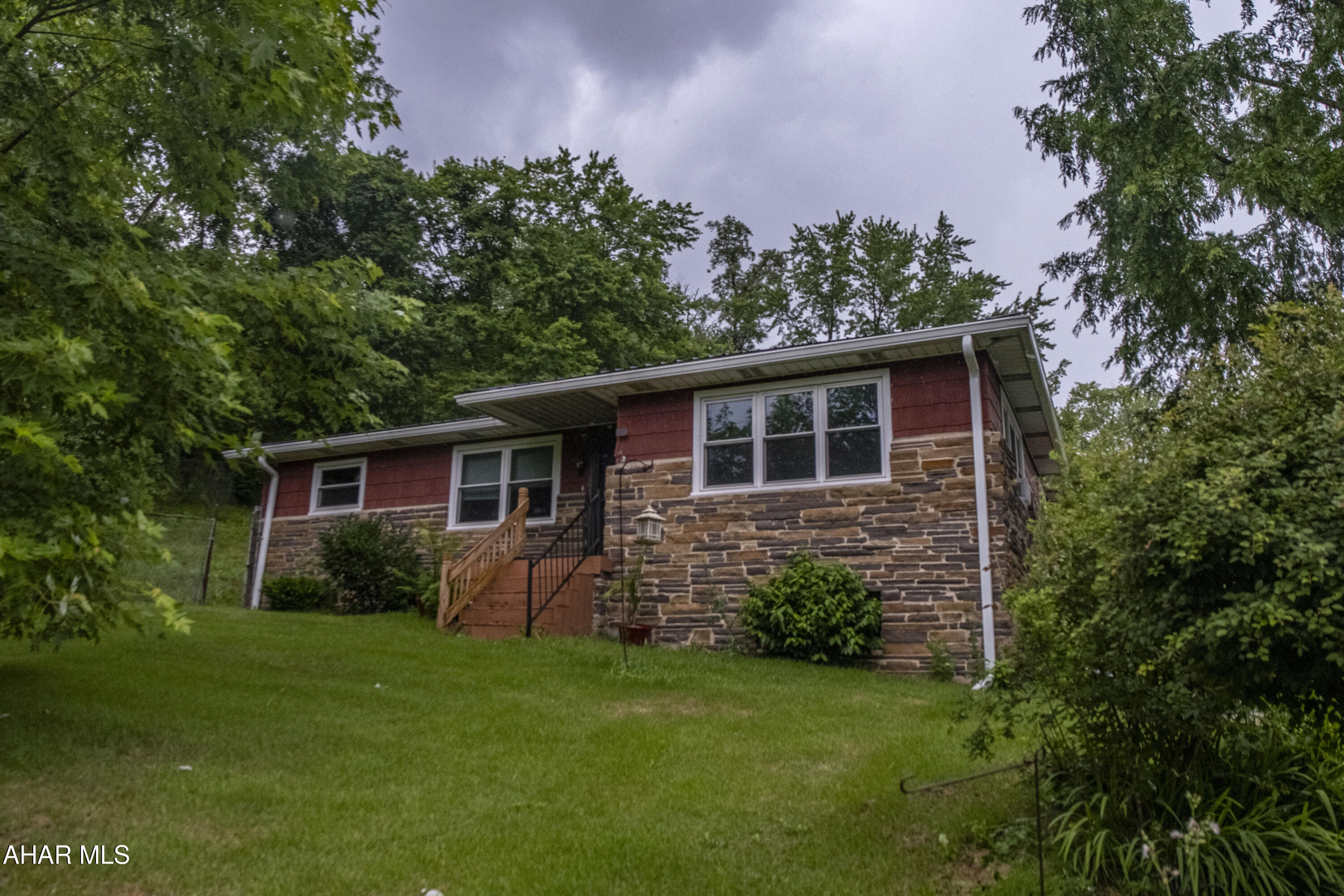 315 Munster Road Portage, PA 15946 - Photo 1 of 36