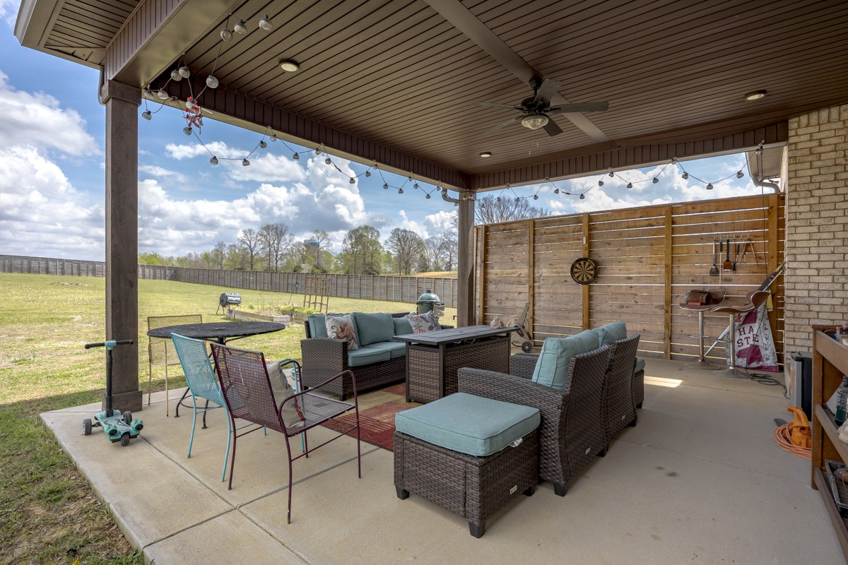 2743 West County Farm Road Springfield, TN 37172 - Photo 39 of 53 a outdoor space with patio couch and glass door