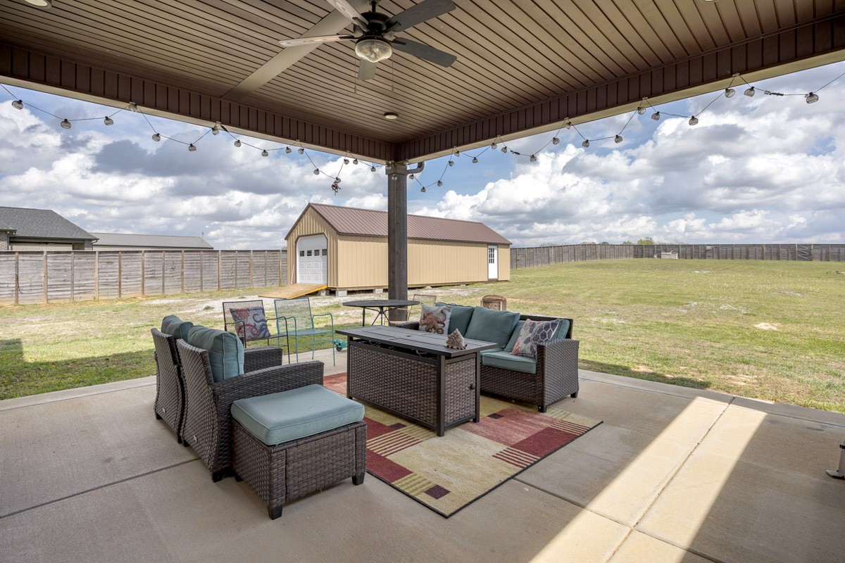 2743 West County Farm Road Springfield, TN 37172 - Photo 40 of 53 a outdoor living space with furniture