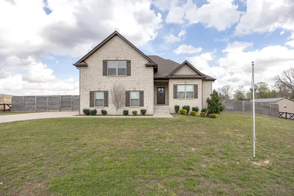 $605,000 | 2743 West County Farm Road, Springfield, TN 37172