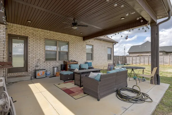 $605,000 | 2743 West County Farm Road, Springfield, TN 37172