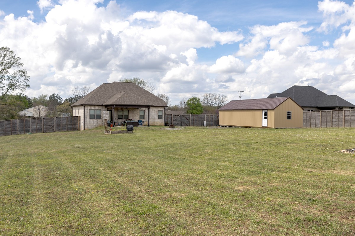 2743 West County Farm Road Springfield, TN 37172 - Photo 51 of 53 a front view of a house with garden