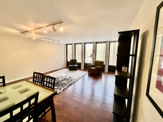 $2,400 | 100 East Walton Place, Unit 14A, Chicago, IL 60611