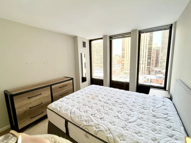 $2,400 | 100 East Walton Place, Unit 14A, Chicago, IL 60611