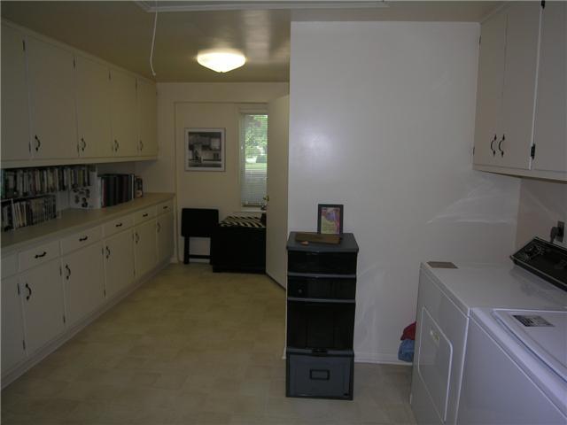 2130 Riverside Drive Upper Arlington, OH 43221 - Photo 8 of 14