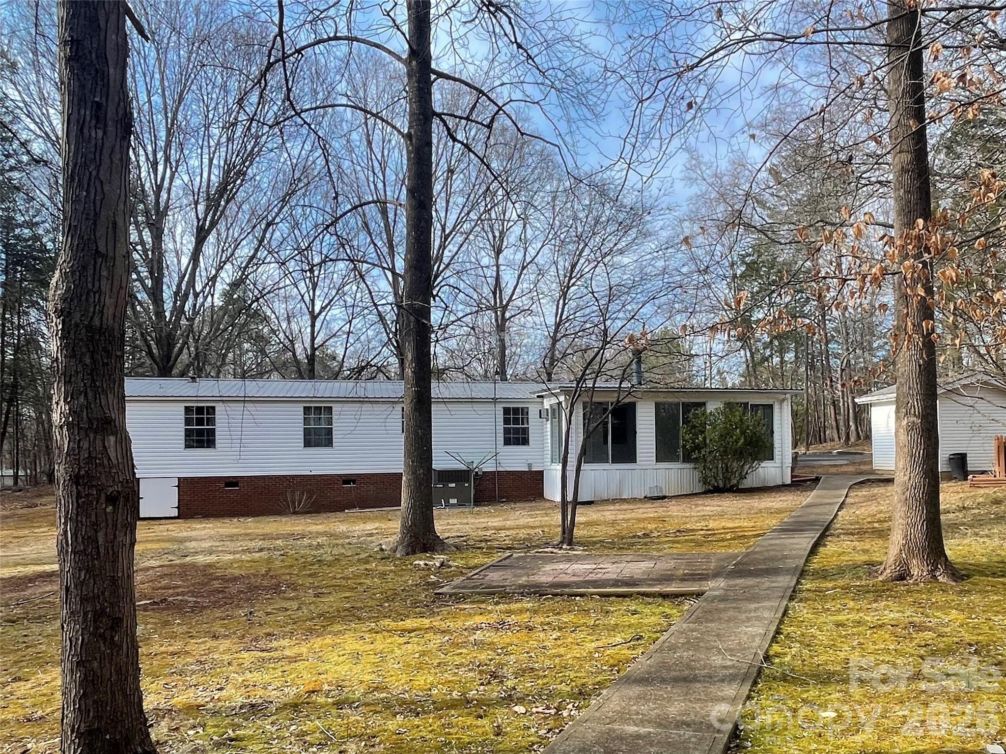205 Star Road York, SC 29745 - Photo 2 of 15 a view of a house with a yard