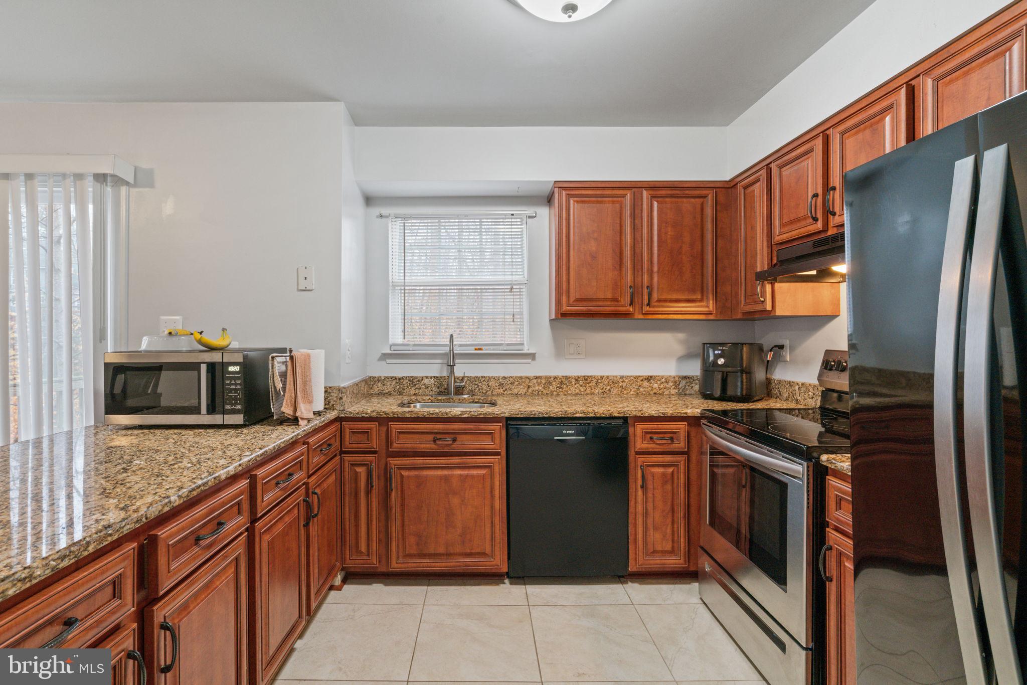 15343 Inlet Place Dumfries, VA 22025 - Photo 15 of 29 Kitchen 2
