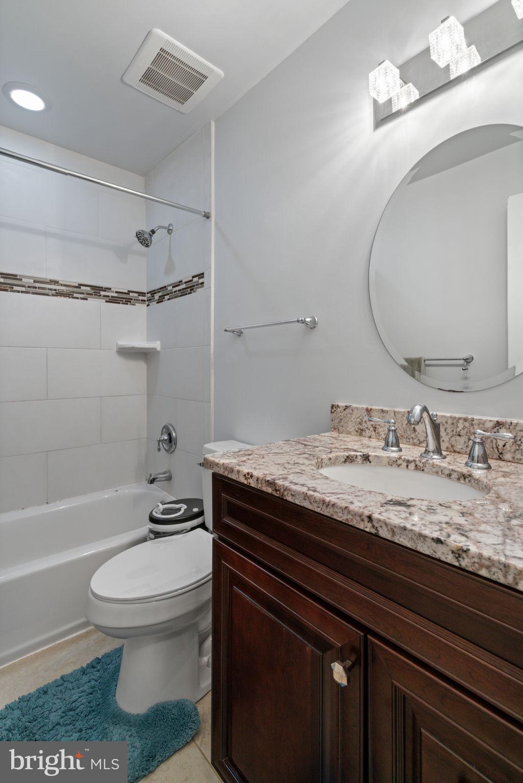 15343 Inlet Place Dumfries, VA 22025 - Photo 27 of 29 Full Hall Bath