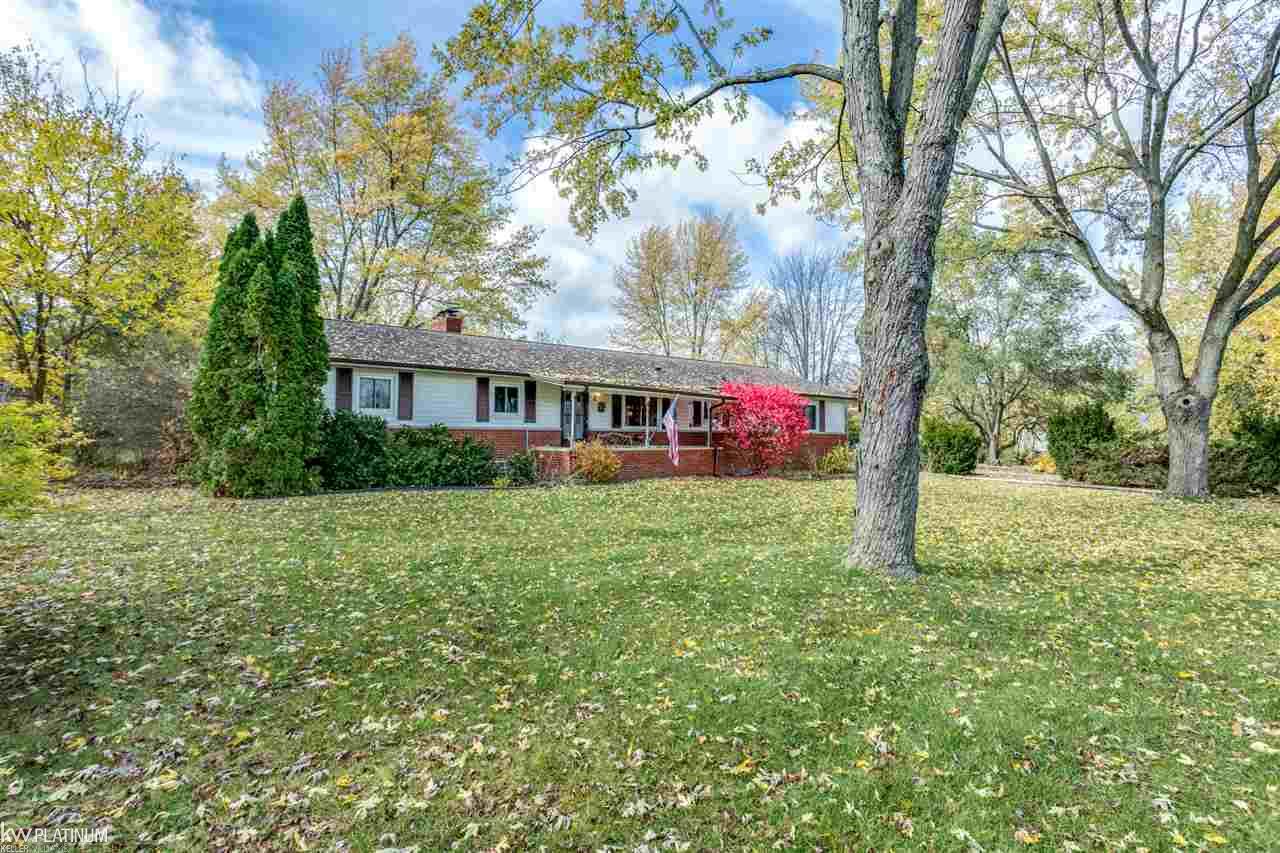 4682 Howland Road Almont, MI 48003 - Photo 2 of 37 31396019-1.JPG