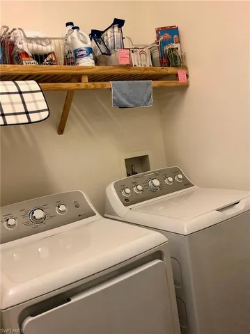 a view of a washer and dryer