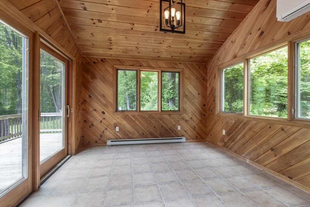3 Howe Street Medway, MA 02053 - Photo 11 of 30 Gallery Image 11