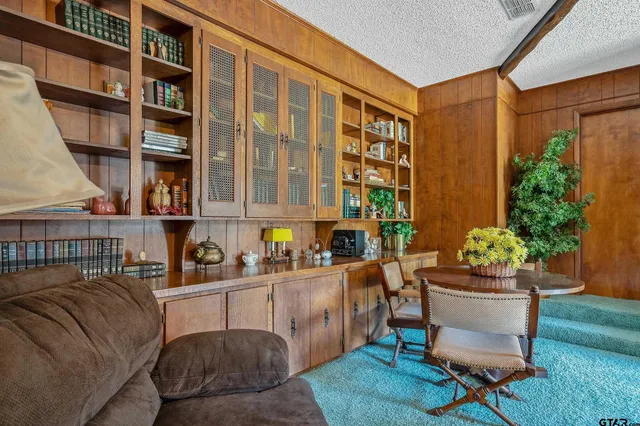 $850,000 | 100 Inwood Street, Mineola, TX 75773