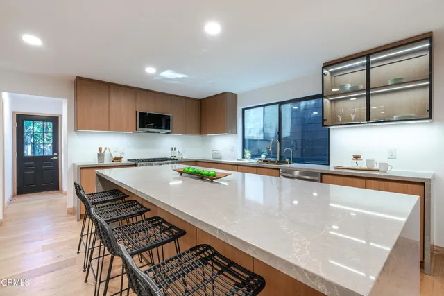 $1,899,000 | 1726 La Loma Road, Pasadena, CA 91105