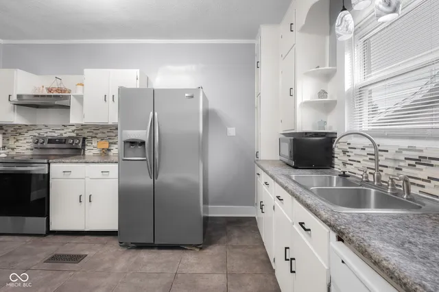 $277,500 | 1714 Gilmore Street, Columbus, IN 47201