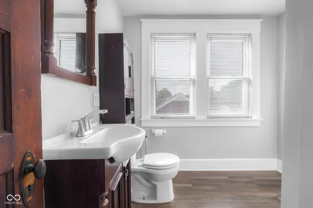 $277,500 | 1714 Gilmore Street, Columbus, IN 47201