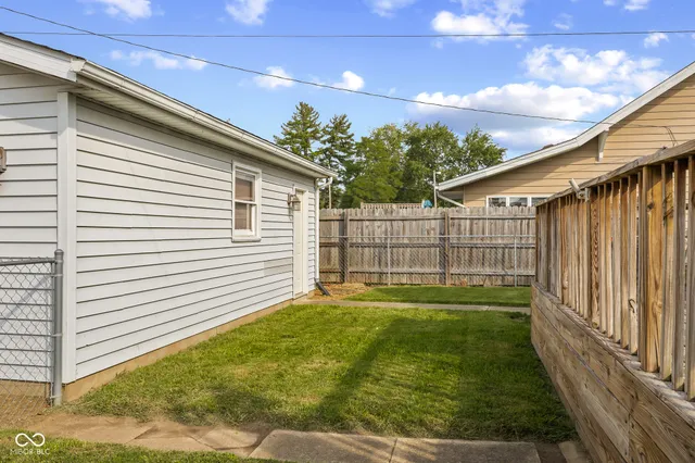 $277,500 | 1714 Gilmore Street, Columbus, IN 47201