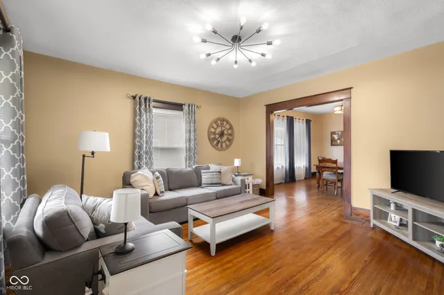 $277,500 | 1714 Gilmore Street, Columbus, IN 47201