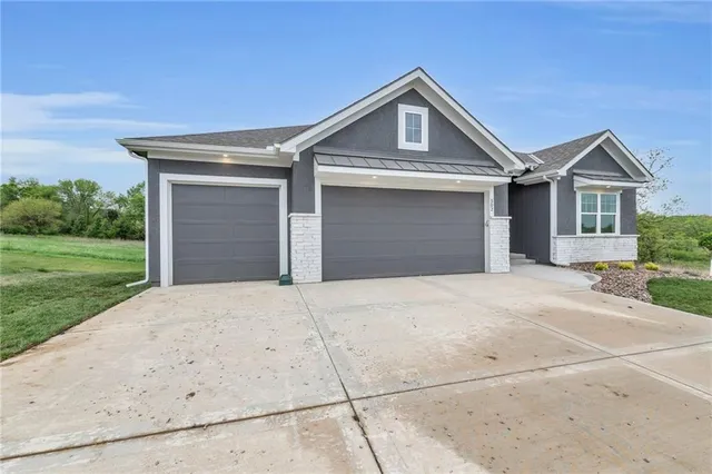 $537,500 | 502 7th Street, Smithville, MO 64089