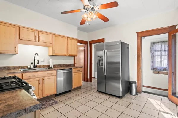 $149,900 | 2010 North 16th Street, Springfield, IL 62702