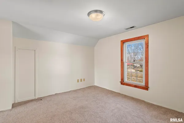 $149,900 | 2010 North 16th Street, Springfield, IL 62702