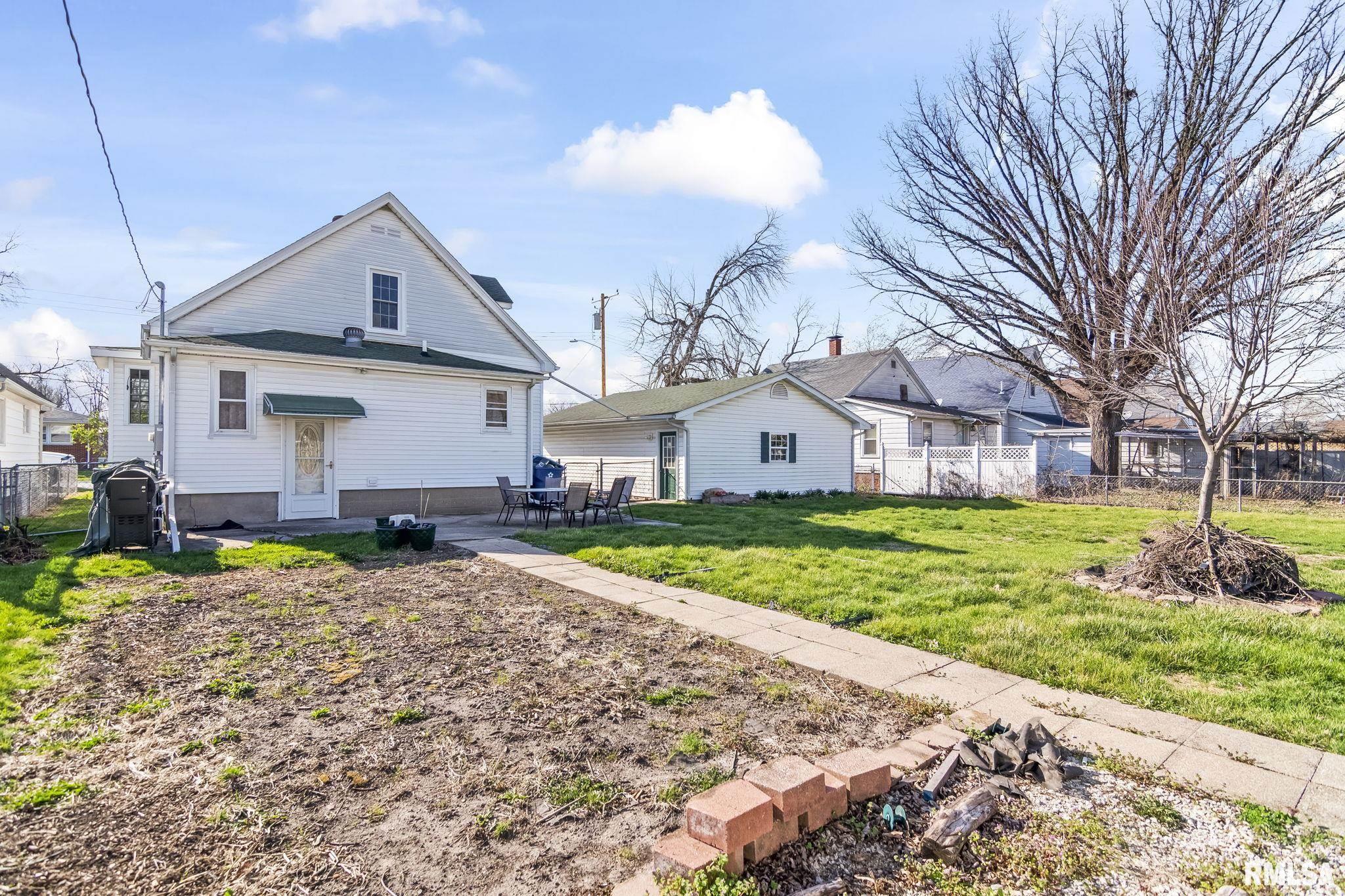 2010 North 16th Street Springfield, IL 62702 - Photo 5 of 41