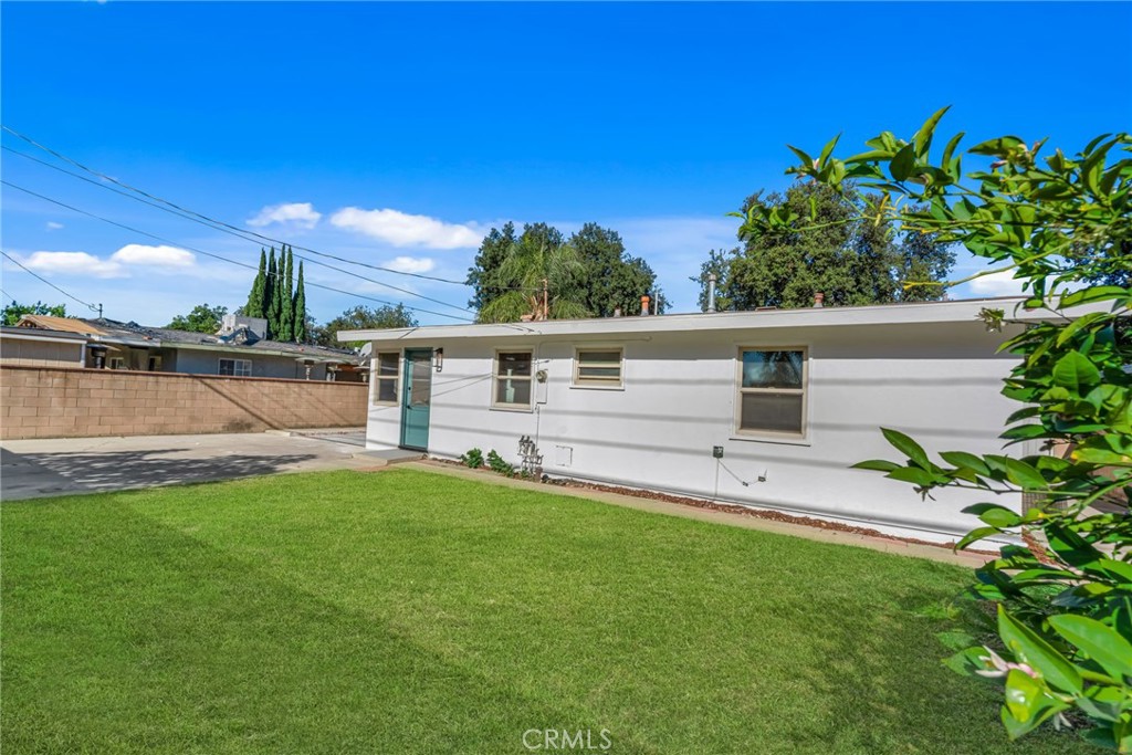 716 East Hanks Street Azusa, CA 91702 - Photo 13 of 14 a house view with a garden space