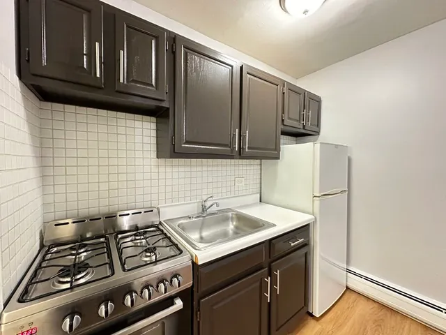 $1,150 | 4537 North Dover Street, Unit 1C, Chicago, IL 60640