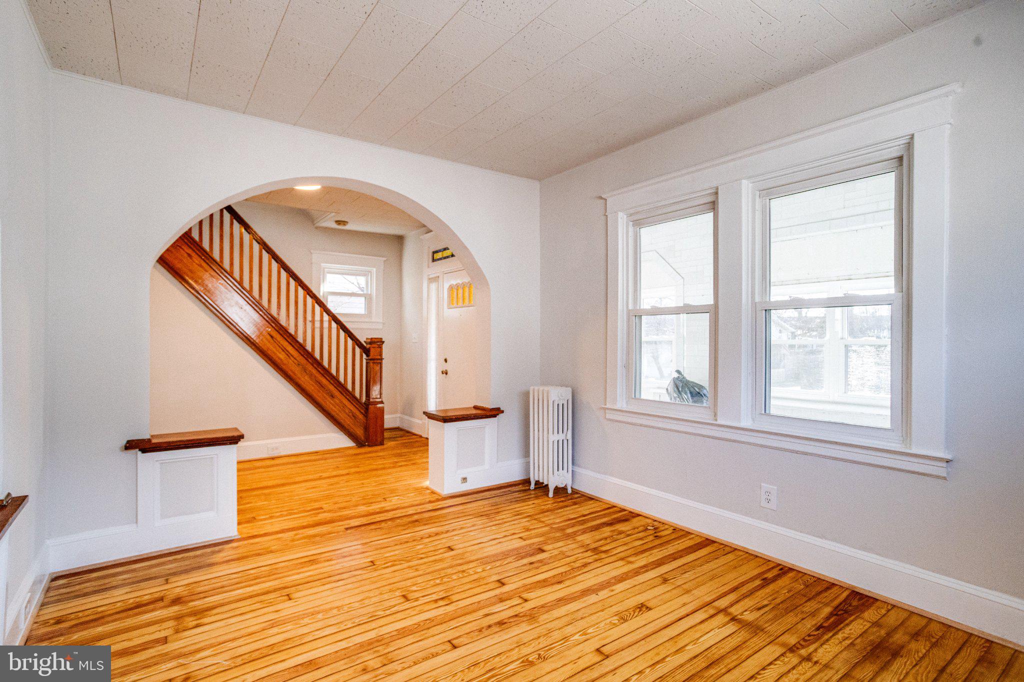 1813 Portship Road Dundalk, MD 21222 - Photo 11 of 50 Bright entryway with classic charm.