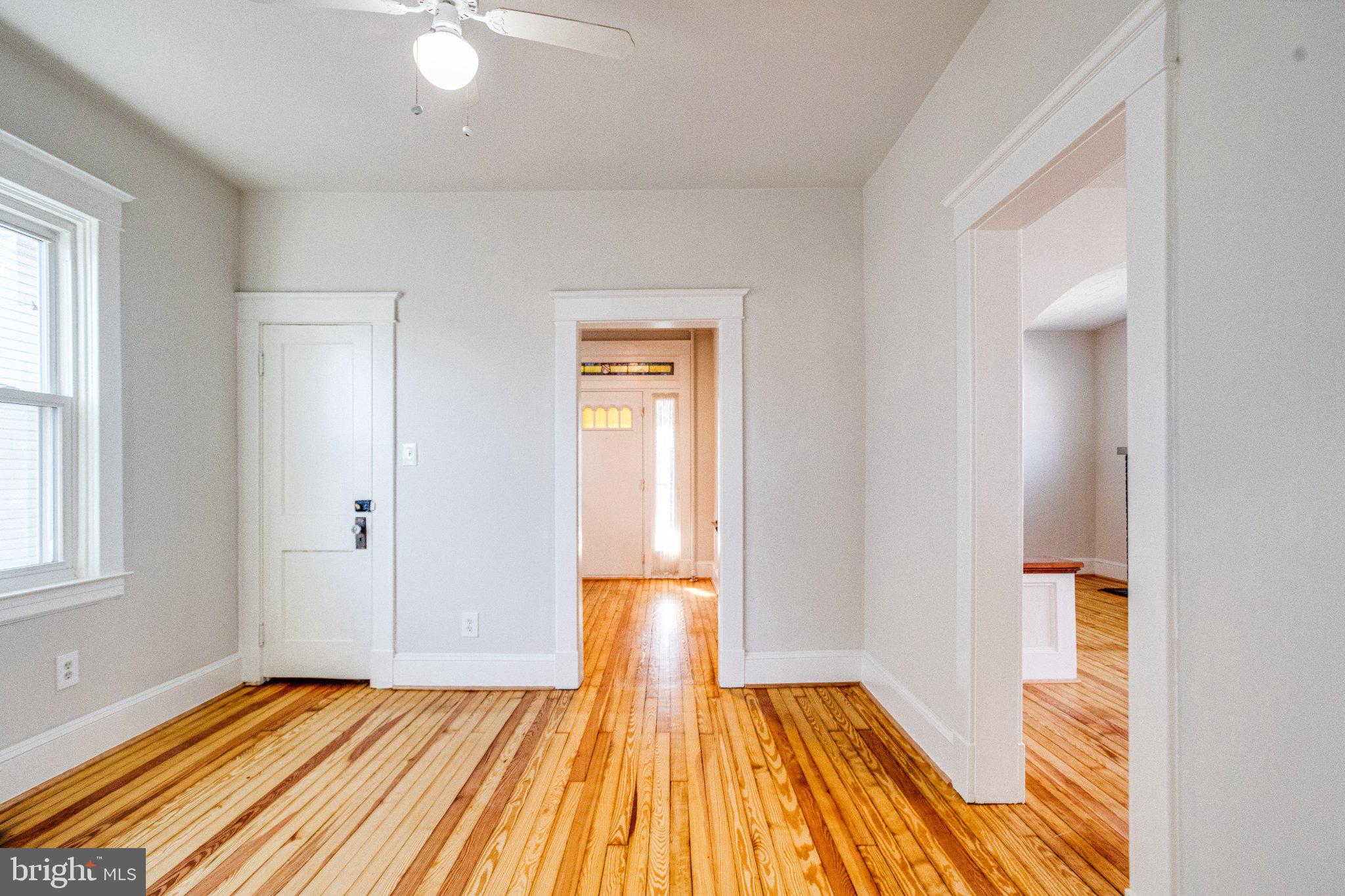 1813 Portship Road Dundalk, MD 21222 - Photo 23 of 50 Bright and airy open space awaits.