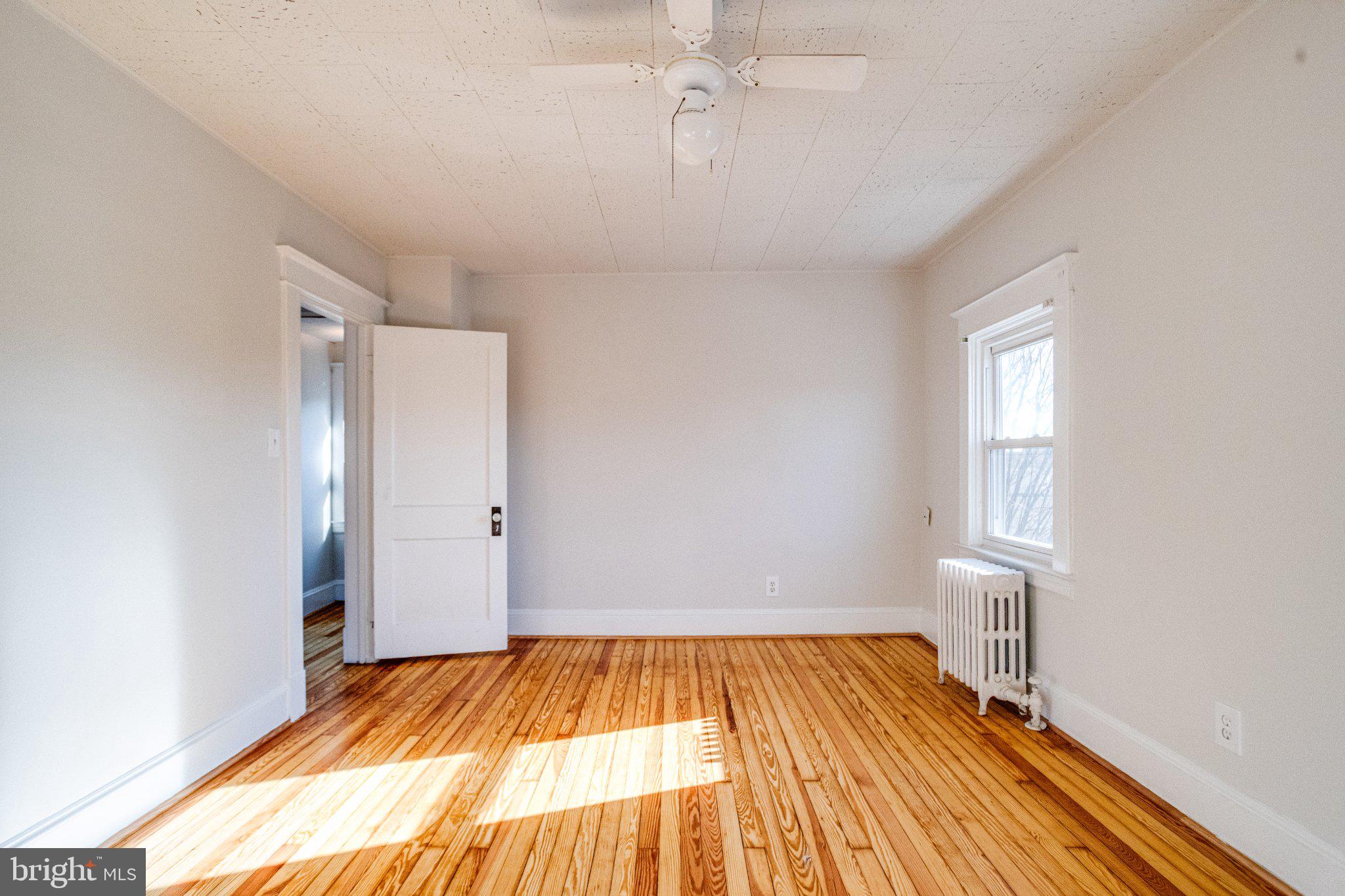 1813 Portship Road Dundalk, MD 21222 - Photo 34 of 50 Bright and airy room with charm.