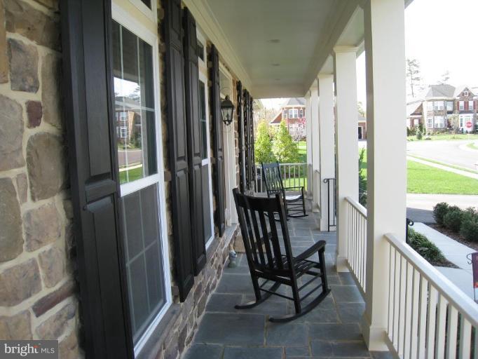 9303 Castle Hill Road Springfield, VA 22153 - Photo 3 of 25 Exterior #3