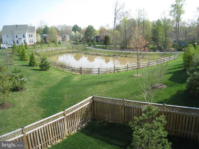 9303 Castle Hill Road Springfield, VA 22153 - Photo 23 of 25 Back yard
